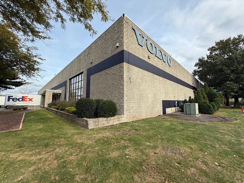 Primary Photo Of 300 Howmedica Way, Rutherford Warehouse For Lease