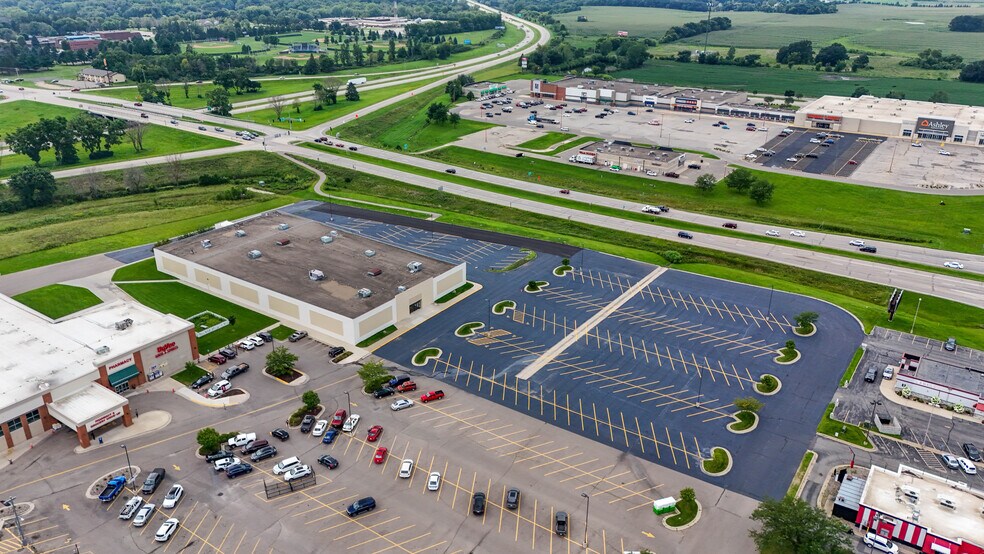 More Photos Of 1405 18th Ave NW, Austin General Retail For Lease