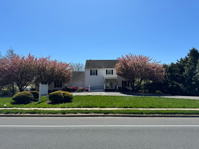 Primary Photo Of 1045 Sally Ike Rd, Brick Medical For Sale