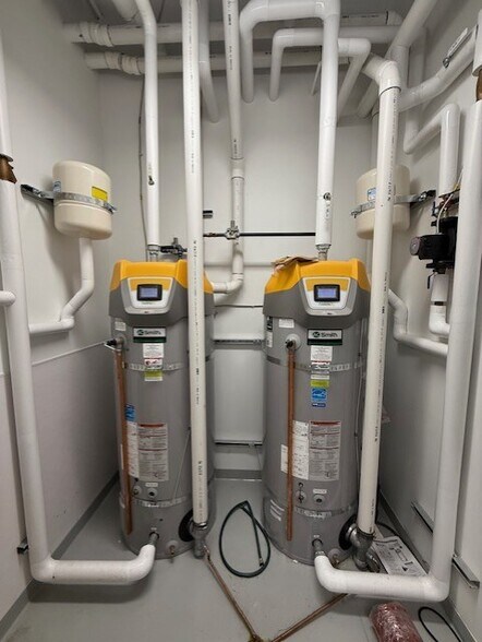 More Photos Of 2121 N University Pky, Provo Freestanding For Sale