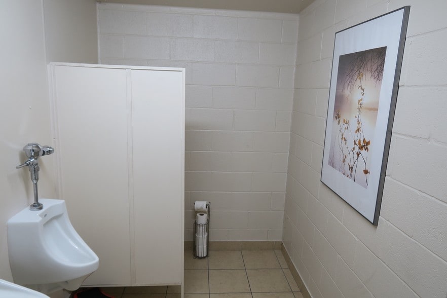 More Photos Of 6115 Skyline Dr, Houston Warehouse For Lease