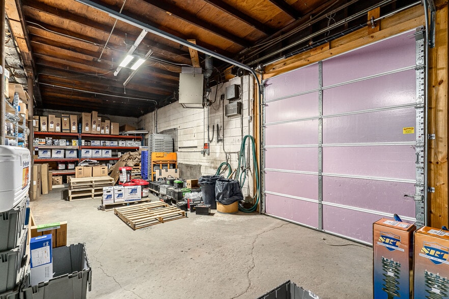 More Photos Of 3958 Cane Run Rd, Louisville Freestanding For Sale