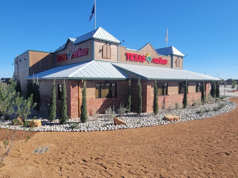 Primary Photo Of 568 S Bibb Ave, Eagle Pass Restaurant For Sale