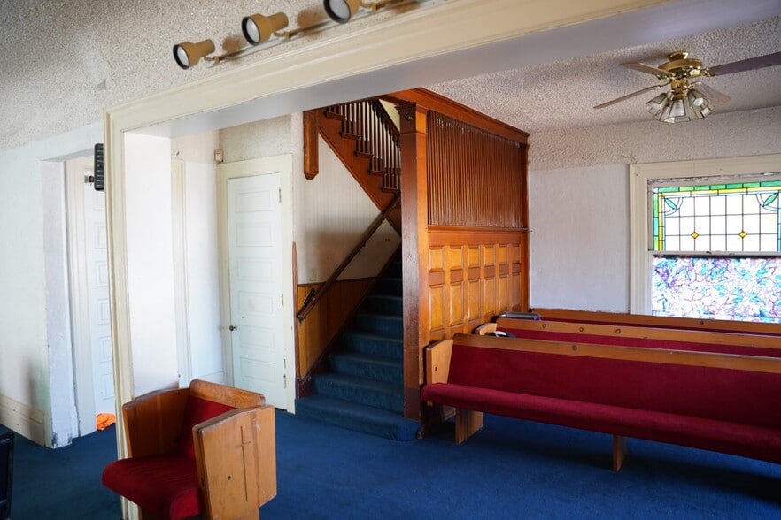 More Photos Of 1429 N Fair Oaks Ave, Pasadena Religious Facility For Sale