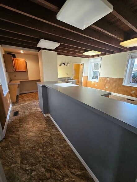 More Photos Of 3144 Hamilton Blvd, Allentown Storefront Retail Office For Lease