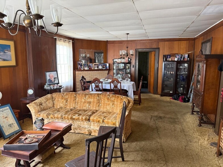 More Photos Of 109 S Florida Blanca St, Pensacola Multifamily For Sale