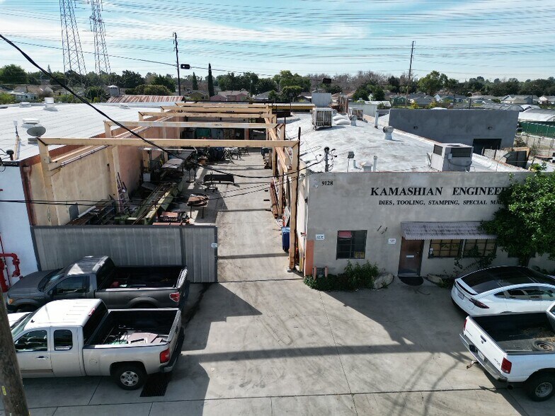 Primary Photo Of 9128 Rose St, Bellflower Manufacturing For Lease