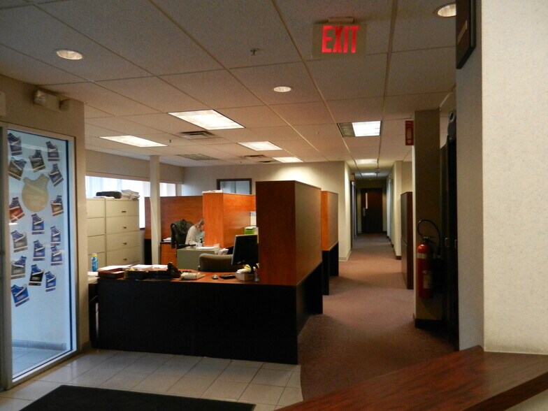 More Photos Of 4091 Jeffrey Blvd, Buffalo Warehouse For Lease