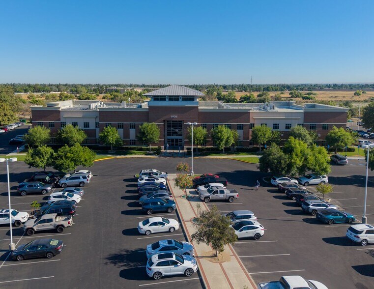 More Photos Of 9900 Stockdale Hwy, Bakersfield Medical For Sale