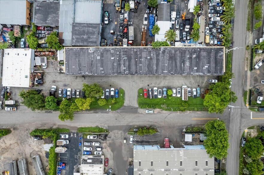 More Photos Of 2201-2227 SW 57th Ave, West Park Warehouse For Sale