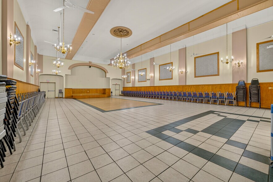 More Photos Of 521 Front St, Catasauqua Storefront Retail Residential For Sale