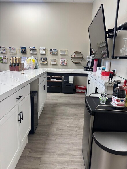 More Photos Of 11340 W Bell Rd, Surprise General Retail For Lease