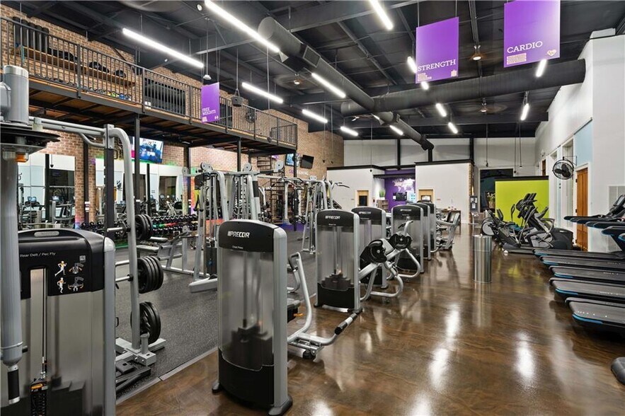 More Photos Of 16 Boardwalk Plz, Saint Simons Island General Retail For Sale