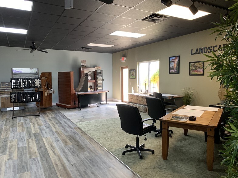 More Photos Of 32379 Broadway St, Sebring Storefront For Sale