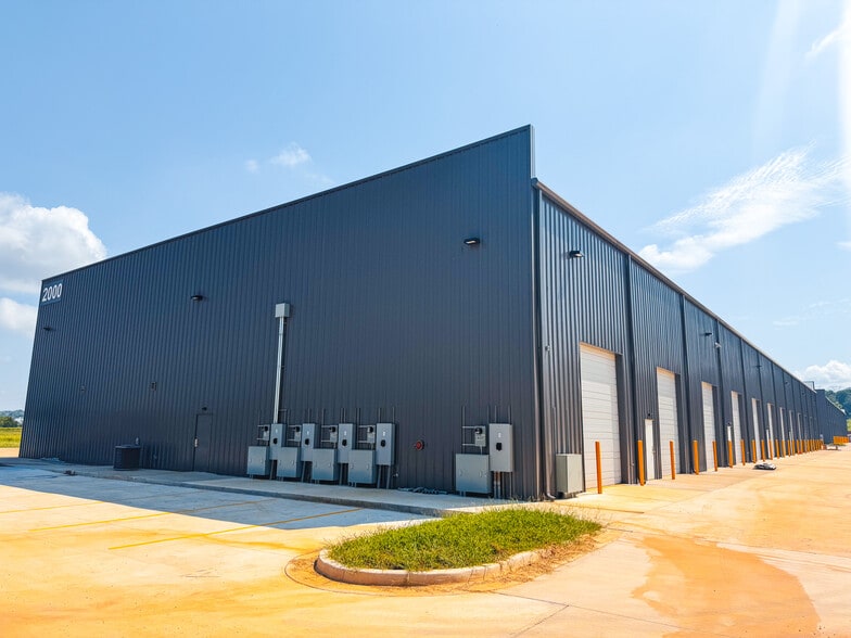 More Photos Of 2000 Bob Wade NW ln, Huntsville Industrial For Lease