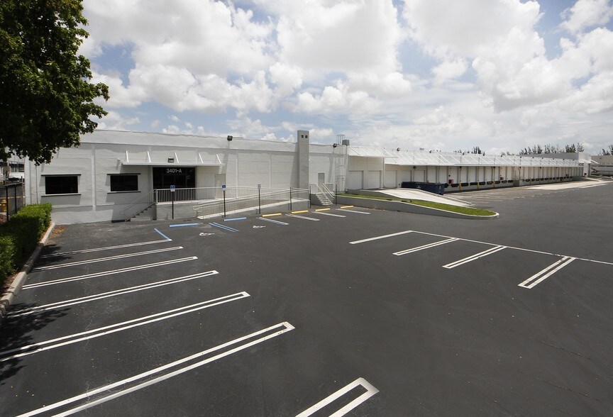 More Photos Of 3399 NW 72nd Ave, Miami Unknown For Lease