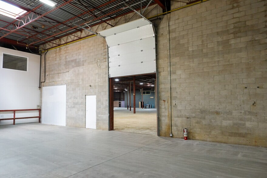 More Photos Of 75 Westmore Dr, Toronto Warehouse For Lease