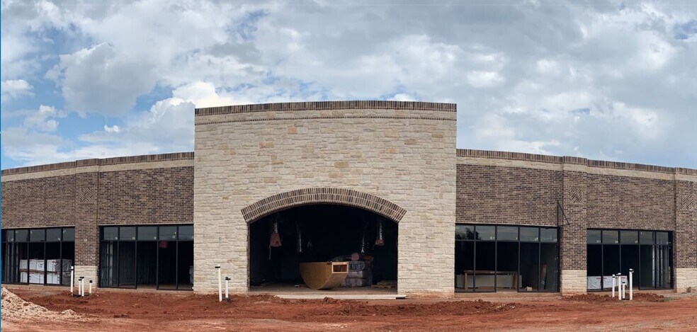More Photos Of 17784 N MacArthur Blvd, Edmond General Retail For Lease