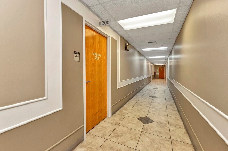 More Photos Of 2525 Harbor Blvd, Port Charlotte Medical For Sale