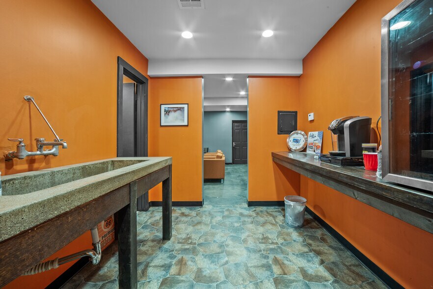 More Photos Of 15304 76th E Ave, Bixby Warehouse For Sale