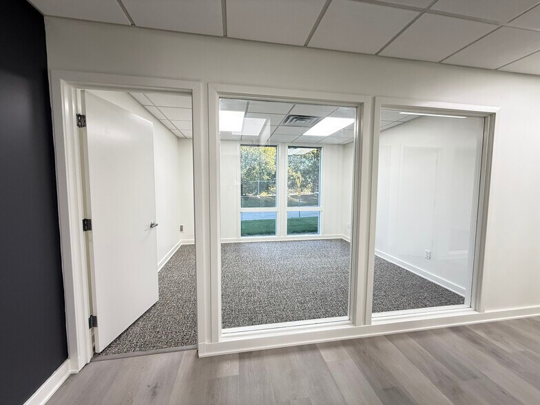 More Photos Of 20 Office Park Way, Pittsford Office For Lease