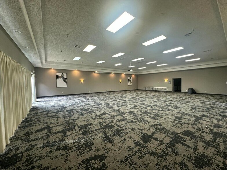 More Photos Of 1440 E Saint George Blvd, Saint George Hotel For Lease