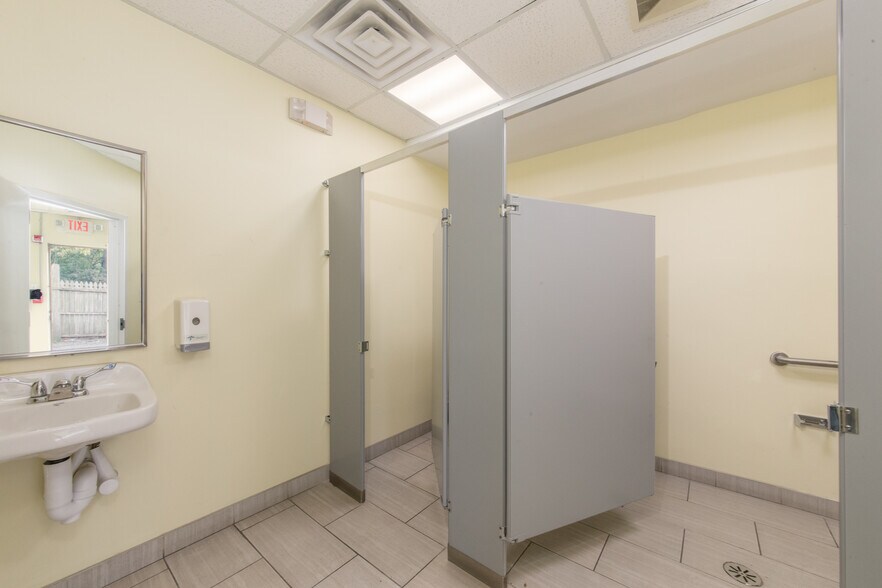 More Photos Of 6015-6049 Dempster St, Morton Grove Storefront Retail Office For Sale