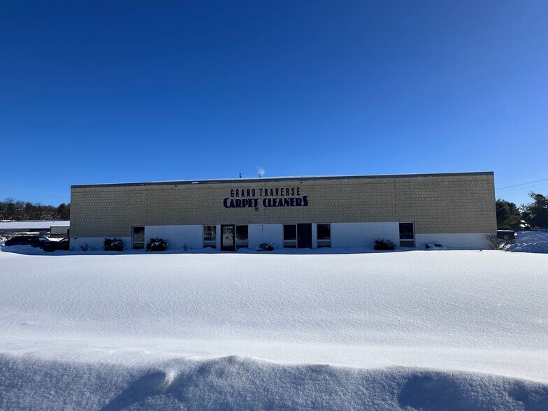 More Photos Of 3160 Continental Dr, Traverse City Warehouse For Sale