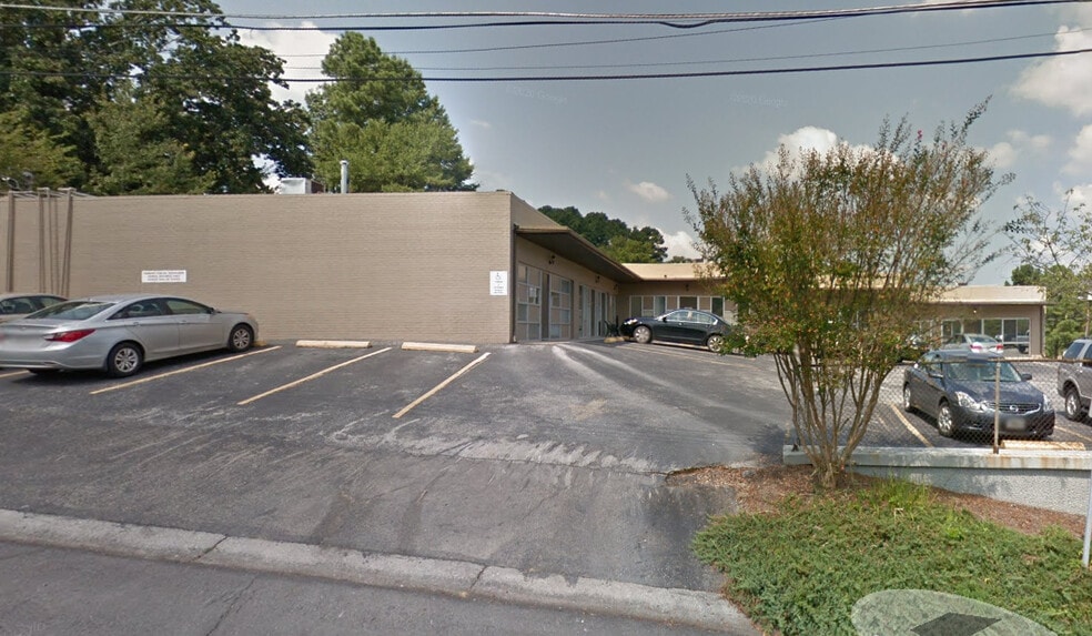 More Photos Of 1401 Applewood Dr, Dalton Medical For Lease