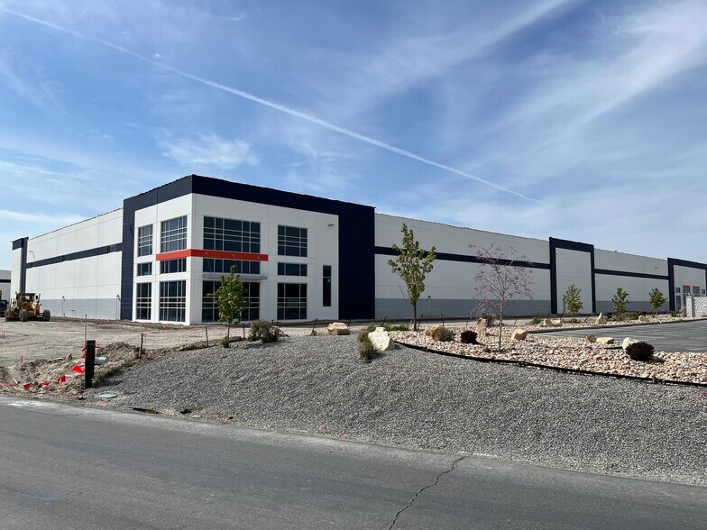 More Photos Of 6865-6941 W 2100 S, West Valley City Unknown For Lease