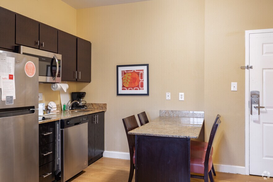 More Photos Of 1003 W Highway 332, Clute Hotel For Sale