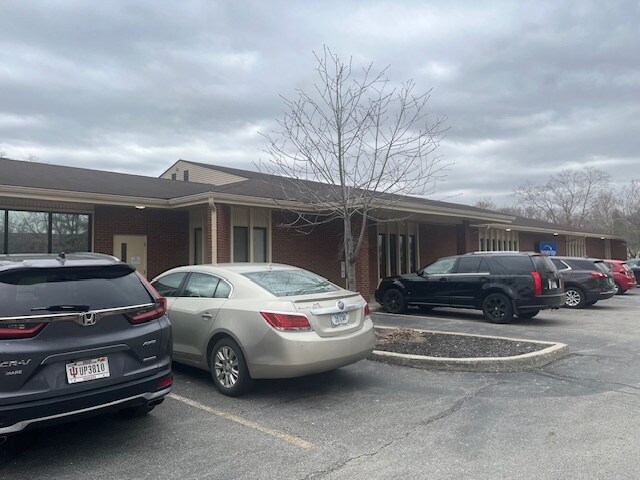 More Photos Of 6925 Parkdale Pl, Indianapolis Medical For Sale
