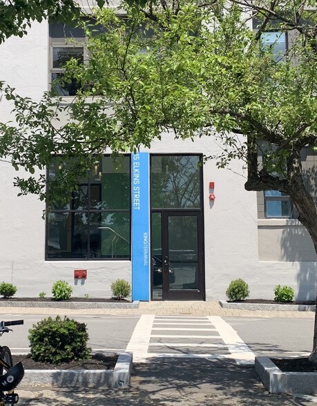 More Photos Of 15 Elkins St, South Boston Showroom For Lease