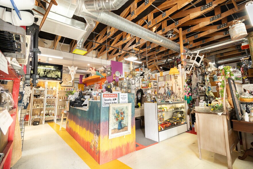 More Photos Of 1212 Wyoming St, Boulder City Storefront Retail Residential For Sale
