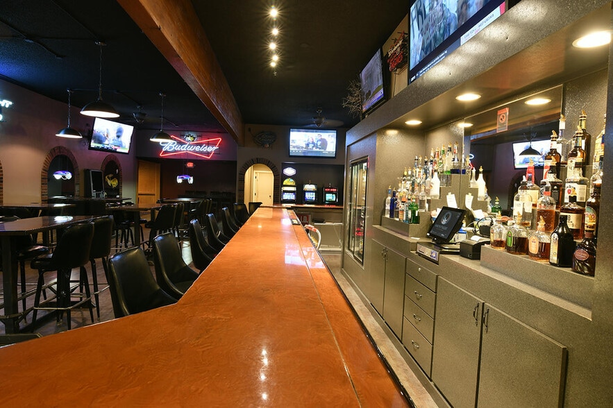 More Photos Of 239 Main St, Shelby Bar For Sale