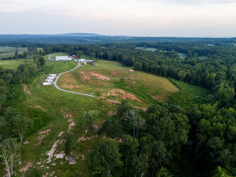 More Photos Of 2199 Roosterville Rd, Roopville Horse Stables For Sale