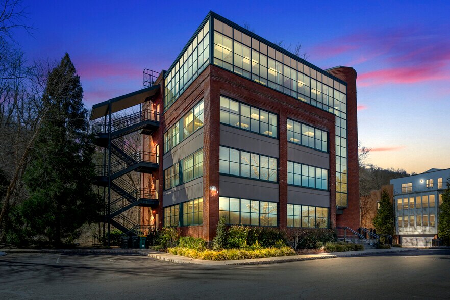 More Photos Of 400 S River Rd, New Hope Office For Sale