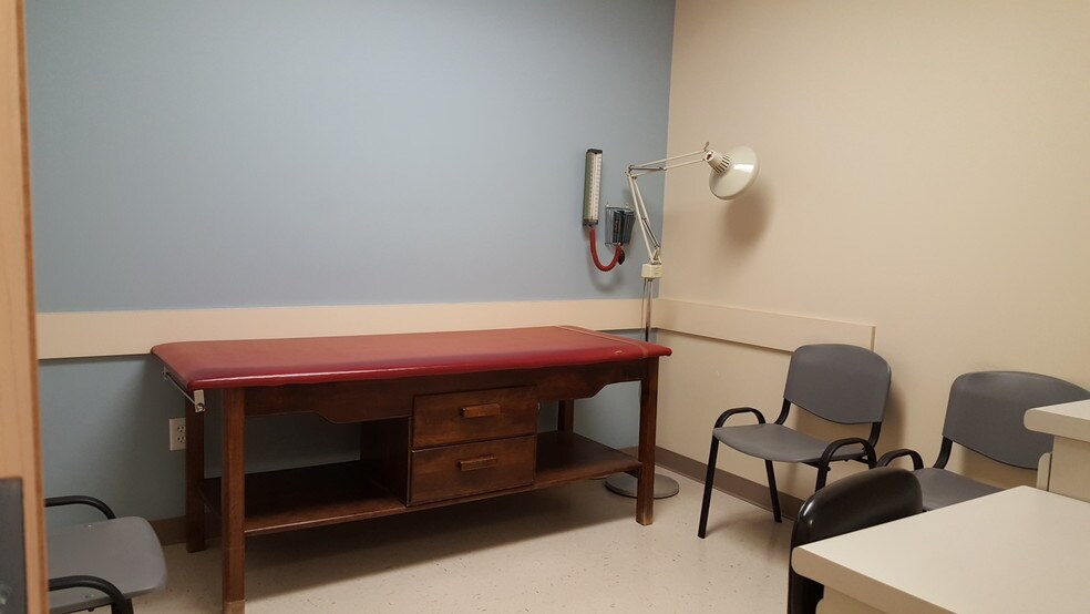 More Photos Of 25 Marston St, Lawrence Medical For Lease