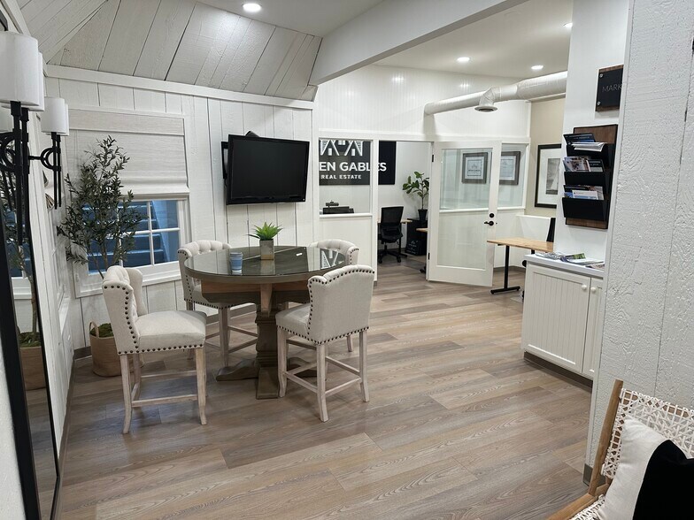 More Photos Of 2737 E Coast Hwy, Corona Del Mar Storefront Retail Office For Lease