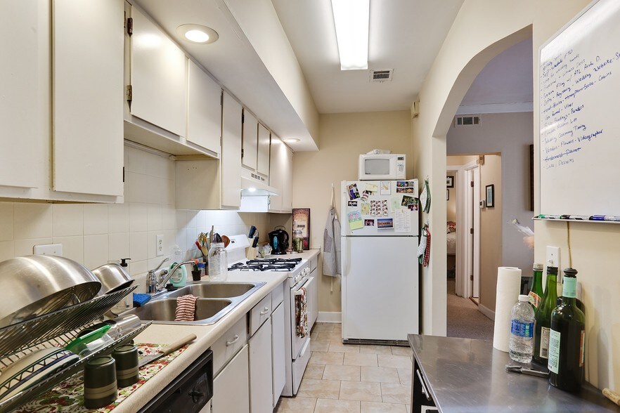 More Photos Of 323 4th St NE, Atlanta Apartments For Sale