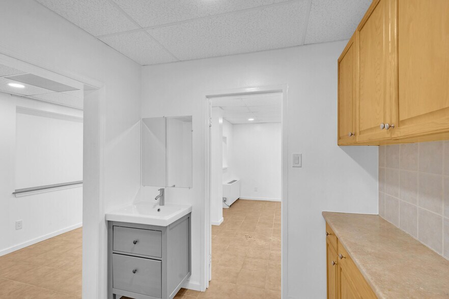 More Photos Of 5565 Columbia Pike, Arlington Multifamily For Sale