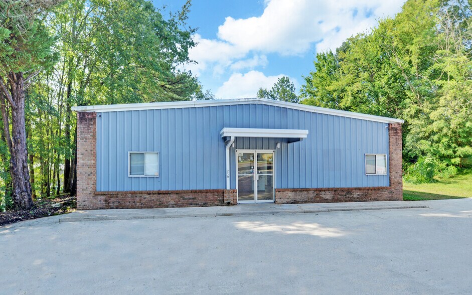 More Photos Of 250 E Currahee St, Toccoa Warehouse For Sale