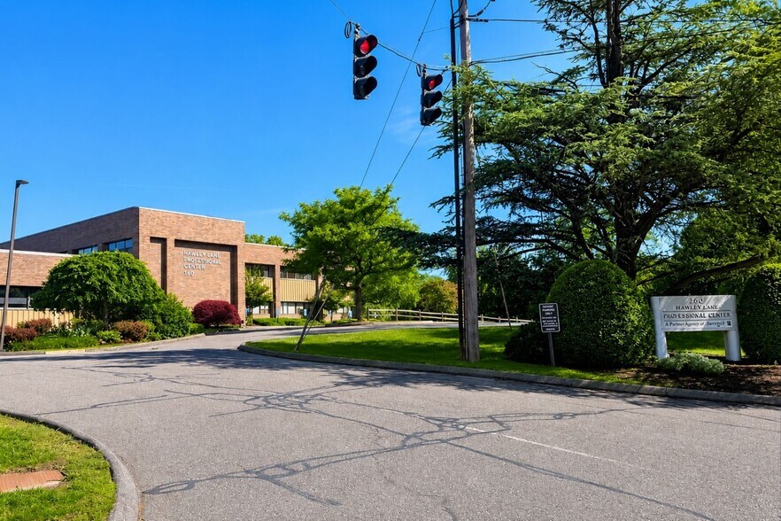 More Photos Of 160 Hawley Ln, Trumbull Medical For Sale