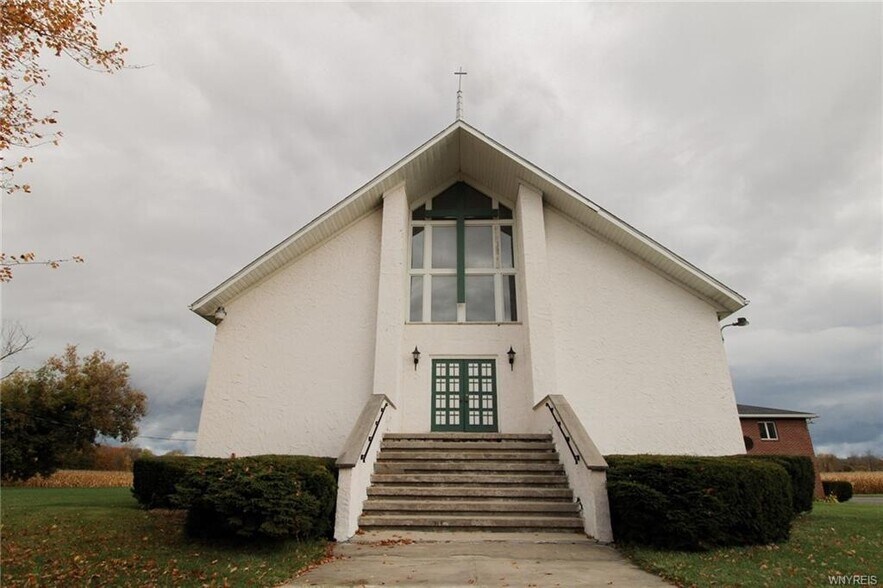 More Photos Of 16789 Kenmore Rd, Kendall Office For Sale