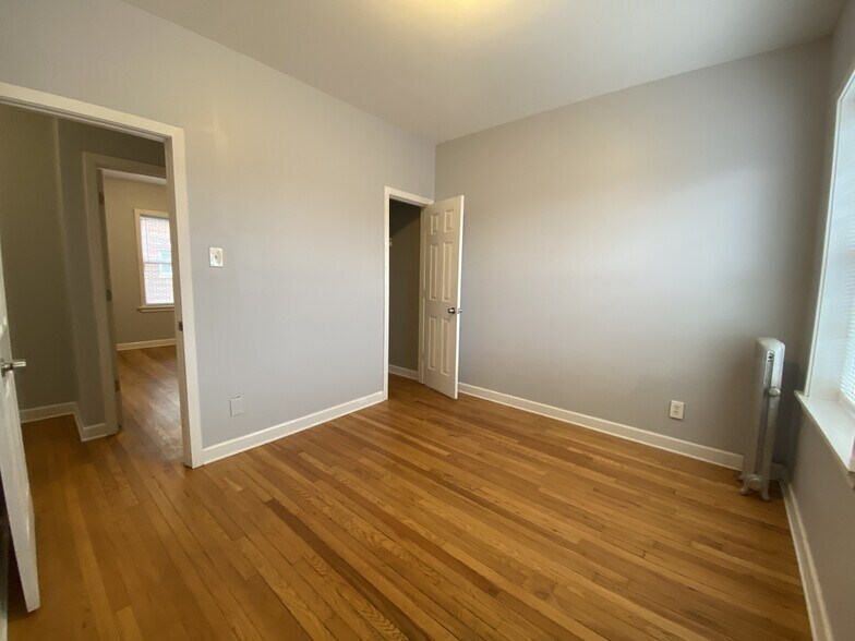 More Photos Of 7251-7261 S Phillips Ave, Chicago Apartments For Sale