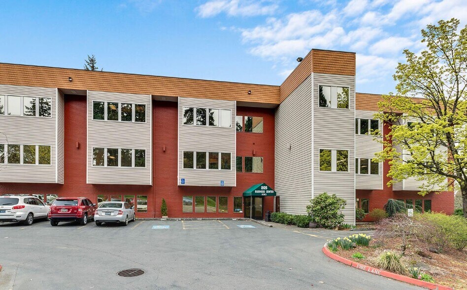 More Photos Of 8383 NE Sandy Blvd, Portland Office For Sale