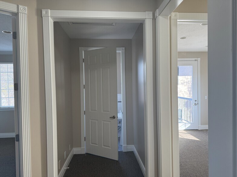 More Photos Of 11075 S State St, Sandy Office For Lease