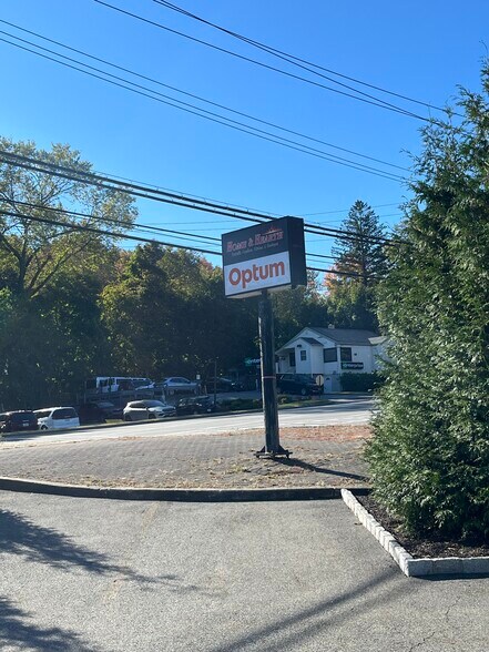 More Photos Of 2084-2090 E Main St, Cortlandt Manor Freestanding For Lease