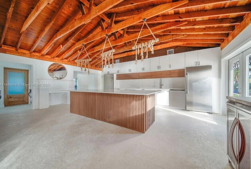 More Photos Of 1110 NW North River Dr, Miami Specialty For Sale