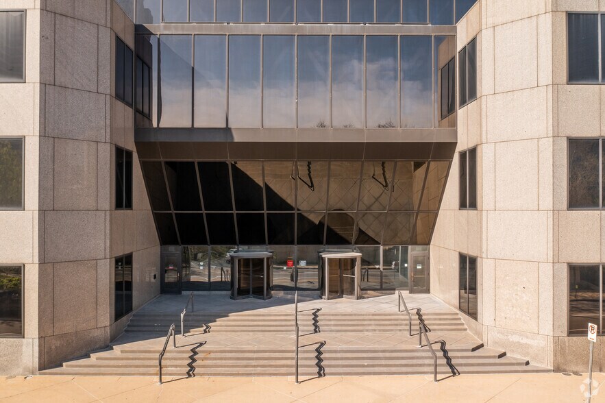 Primary Photo Of 909 Chestnut St, Saint Louis Office For Lease